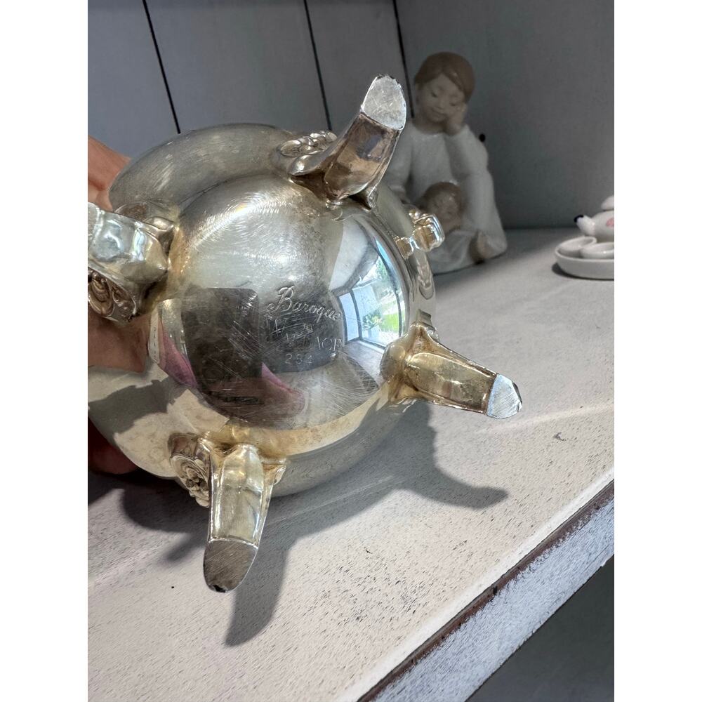 Vintage Wallace Baroque Silverplate Creamer 284 Ornate Rococo Style Footed - Picture 5 of 9